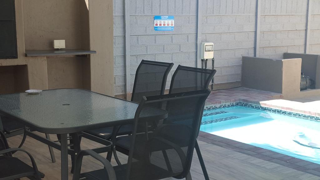 Gemutlich Guesthouse Upington Zewnętrze zdjęcie